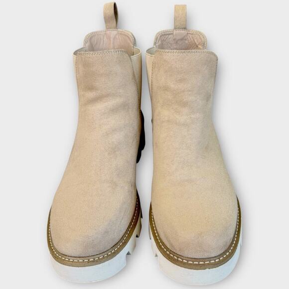Chinese Laundry Suede Chelsea Booties Chunky Lug Sole Pullon Size 8.5 Cream - Picture 3 of 13